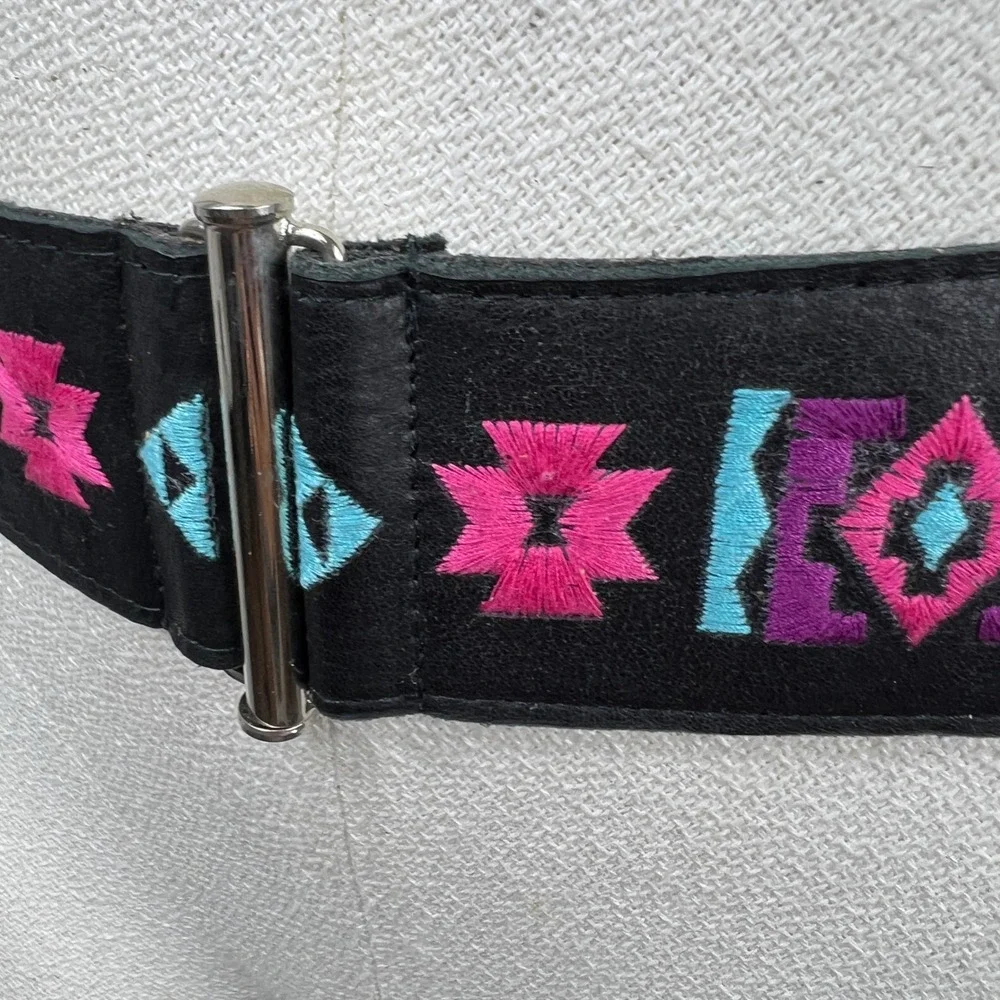 Womens Black Leather Embroidered Southwestern‎ Elastic Waist Belt M Festival USA